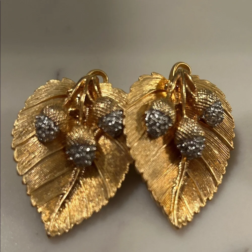 Bundle of 6 pair earrings for evening. Elegant Gold ,pearl, green & rhinestone.